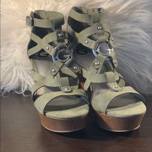 G by guess wedge sandals
